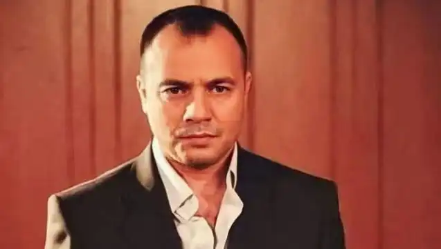 Süleyman Çakır: Türk Tiyatrosunun Usta İsimlerinden Birinin 21. Yıldönümü