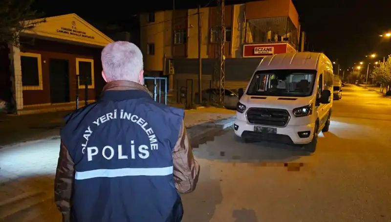 Kebapçıda Kanlı Olay! Arkadaşına Bıçak Çekti, Şoke Eden Anlar