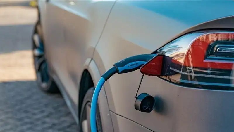 Son 6 Ayda 9.1 Milyon Yeni Elektrikli Otomobil Satıldı: Çarpıcı Artış!