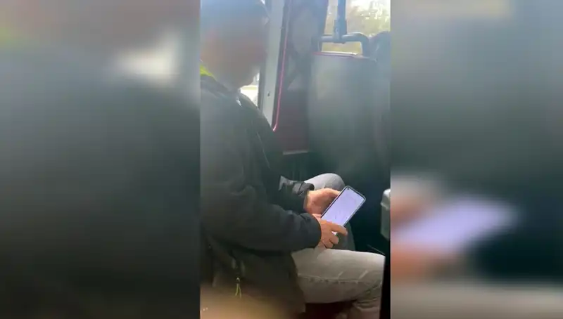 Minibüste Genç Kızı Taciz Eden Şüpheli Kıskıvrak Yakalandı