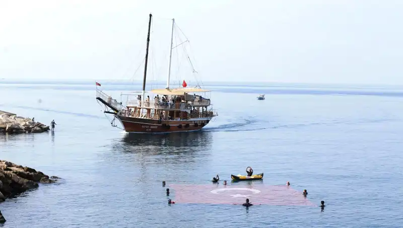 Denizde 15 Temmuz Darbe Girişimi Anması: Kahramanlık Dalgaları