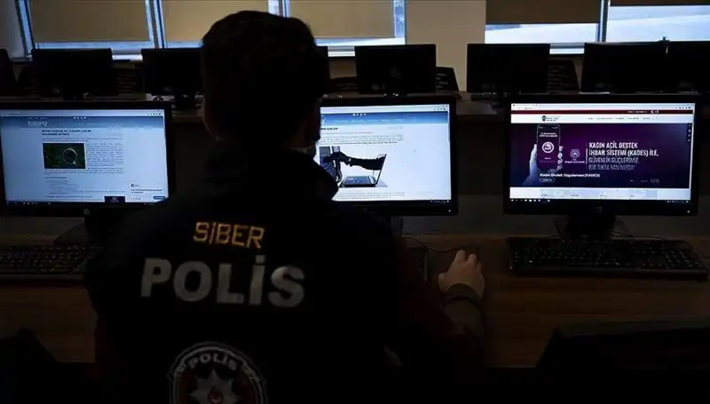 Sahte Linklerle Dolandırıcılık: Üç Kişi Tutuklandı!